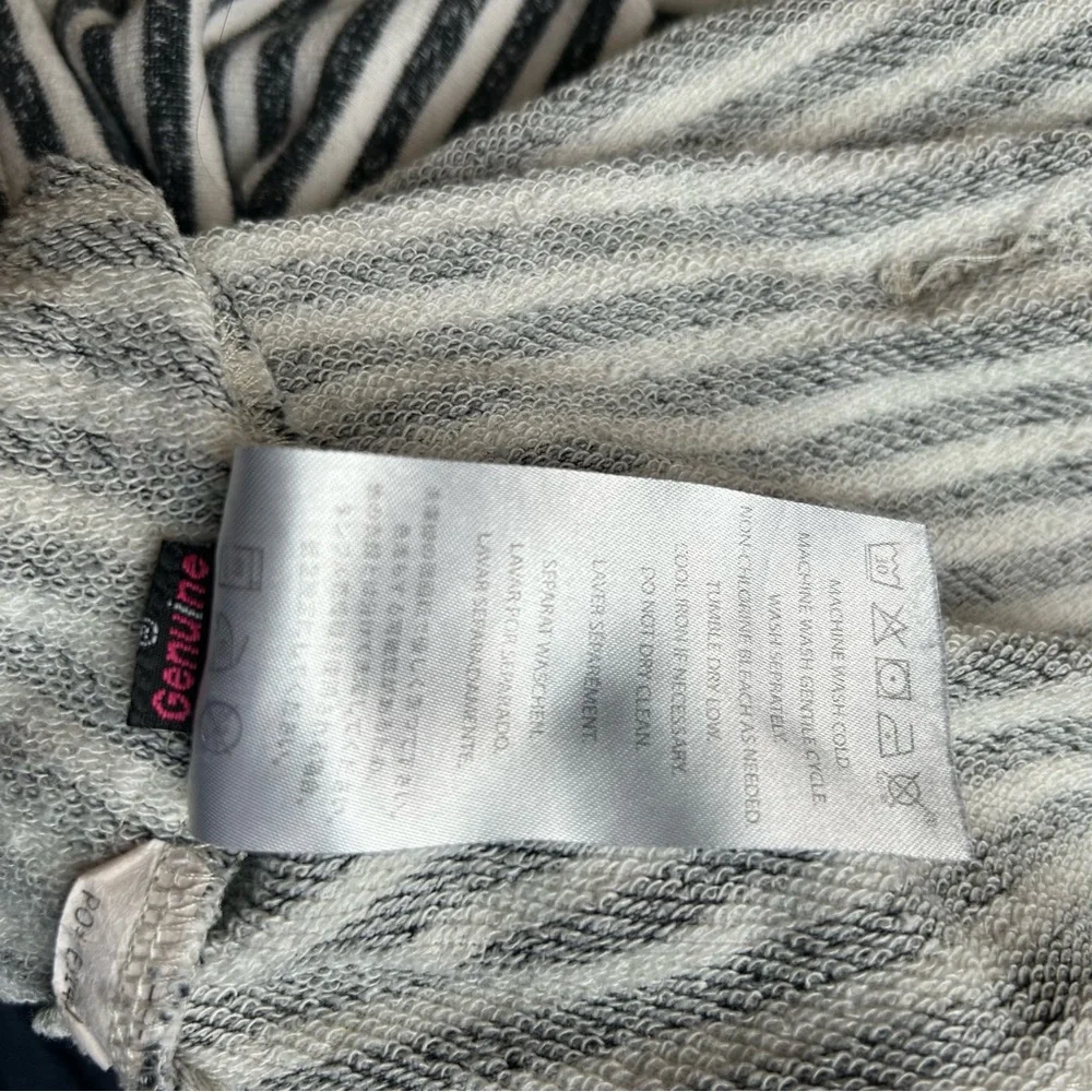 Volcom Hoodie Womens White Black Striped Pullover Long Sleeve with Pocket Size S - Picture 9 of 9